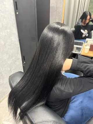 ロング rise/レイヤー／ ダブルカラーのヘアスタイル