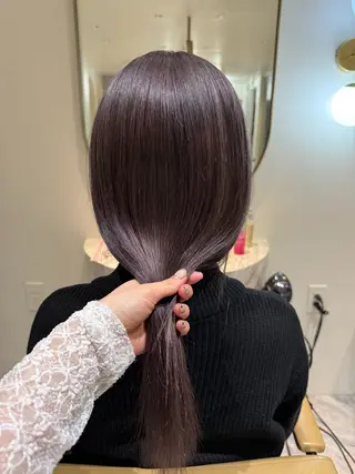 ロング カラー ミルクティー× グレージュMOMOのヘアスタイル