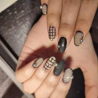 ネイル RUNWAY 　　の眉毛・アイブロウイメージ