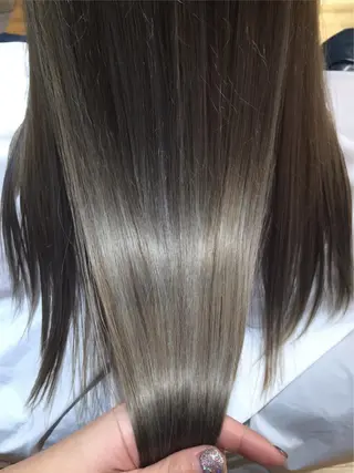ロング カラー パーマ ヘアアレンジ メンズ キッズ ネイル マツエク・マツパ アティリー 西梅田のヘアスタイル