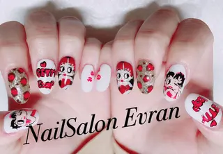 ネイル Nail salon Evranのネイルデザイン