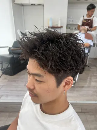 ショート パーマ メンズショート 長谷野真吾のヘアスタイル
