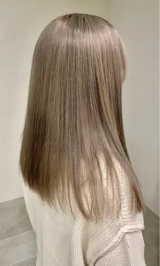 セミロング カラー 宍戸 秀斗のヘアスタイル