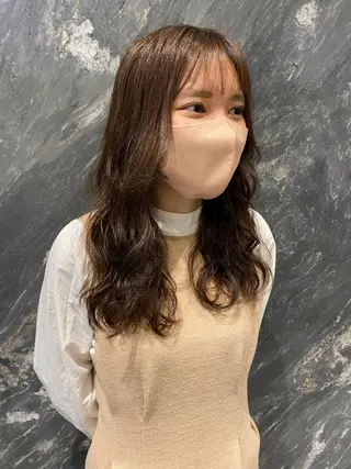 ロング カラー パーマ パーマ、髪質改善 菊地美月のヘアスタイル