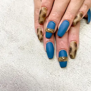 ネイル ゴテゴテ💙ワンホン リオナのネイルデザイン