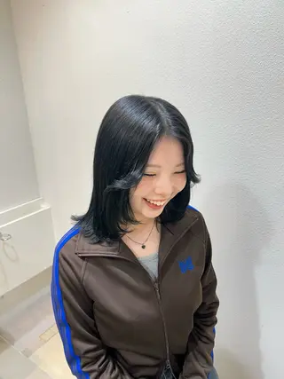 ミディアム ツヤ感オリーブカラー /mei✨️のヘアスタイル