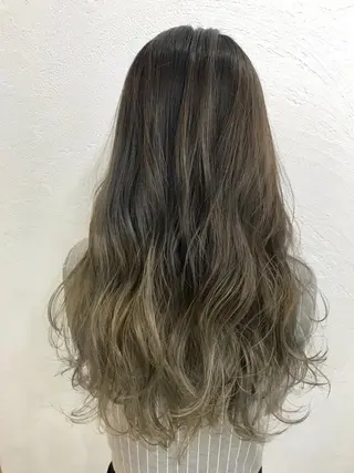 ロング 💫カットはなんでも 得意です✂️のヘアスタイル