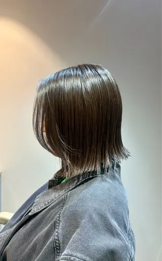 ミディアム 襟川 彩奈のヘアスタイル