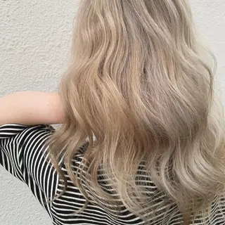 セミロング カラー flocci🌙 フロクシのヘアスタイル