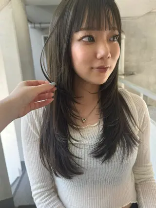 カラー ブリーチカラー🎀 韓国風/寺門美優のヘアスタイル