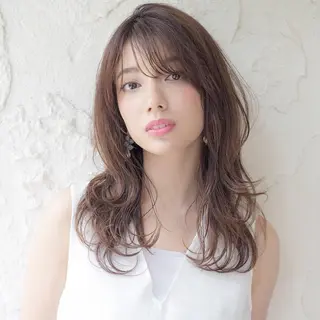 ロング 伊 杏のヘアスタイル