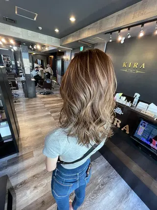 ミディアム KIRA スズキ タクヤ／店長のヘアスタイル