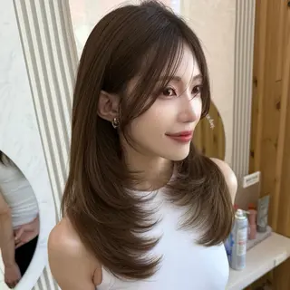 セミロング 似合わせレイヤー/ 透明感カラーのヘアスタイル