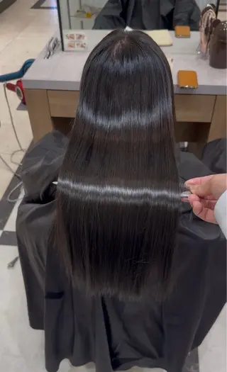 ロング ガレリアエレガンテ　サカエテン所属・田中俊　縮毛矯正 髪質改善のヘアスタイル