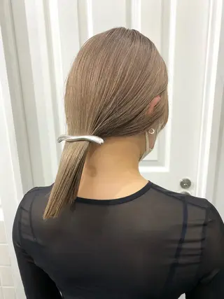 ミディアム カラー kai .のヘアスタイル