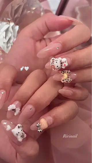 ネイル 𝐁𝐞𝐥𝐥 𝐦𝐞のネイルデザイン