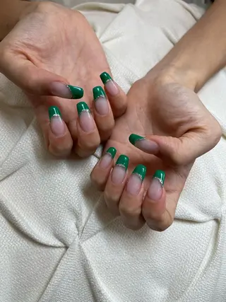 ネイル nail.salon .Reversalのネイルデザイン