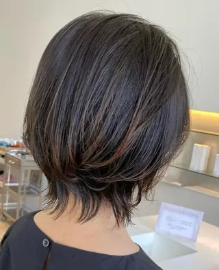 ショート 加藤 由紀のヘアスタイル