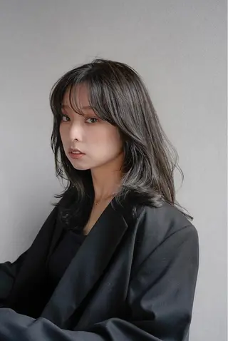 ミディアム THE DAY所属・AKI HASHIMOTOのヘアスタイル