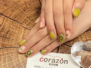 ネイル corazon所属・ネイリスト aicoのネイルデザイン