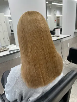 セミロング maya レイヤーカットのヘアスタイル