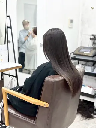 ロング 外崎 美柚のヘアスタイル