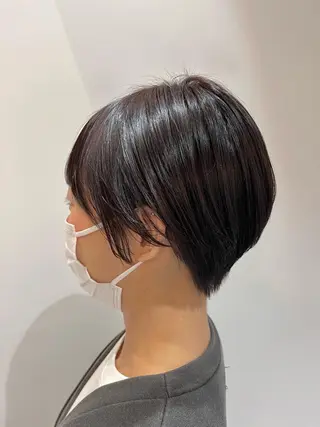 ショート カラー 山本 佳奈のヘアスタイル