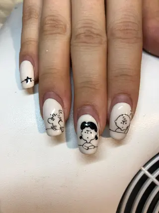 ミディアム 長さ出し専門 nynaのネイルデザイン