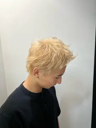 カラー メンズ ダブルカラー寒色系 ボリューム改善ハヤトのヘアスタイル