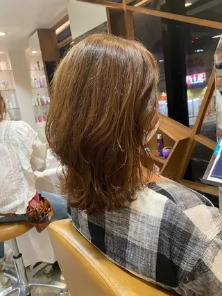 ミディアム ORO　飯田 早稀のヘアスタイル