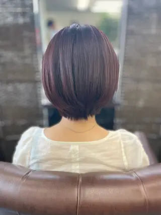 ショート カラー 沢田 瞳のヘアスタイル