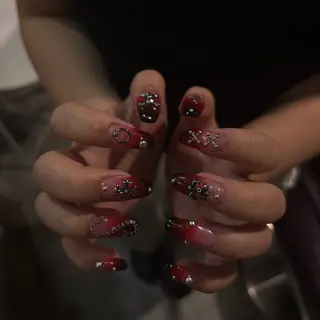 ネイル AMRITA omotesando所属・艶ｶﾗｰ･:*個性派 ﾈｲﾙ🦋mire-のネイルデザイン