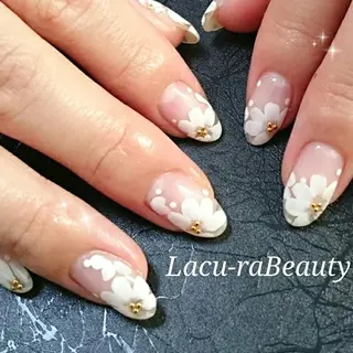 ネイル 小顔と腸の専門店 ラクーラビューティのエステ・リラクイメージ