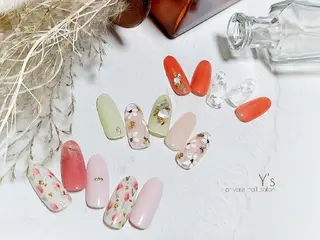 ネイル YUMI NAGAI  のネイルデザイン