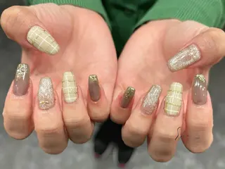 ネイル SHE所属・SHE adusaのネイルデザイン