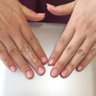 ネイル Petit Fleur所属・青柳 亜梨奈のマツエク・マツパデザイン