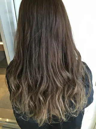 ロング カラー ワタイショウタ 髪質改善✨眉毛サロンのヘアスタイル