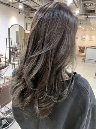 ロング カラー パーマ ヘアアレンジ メンズ キッズ ネイル マツエク・マツパ 中津No.1髪質改善 店長✨透ける暗髪のヘアスタイル