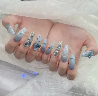 ネイル Lee Nailsのネイルデザイン