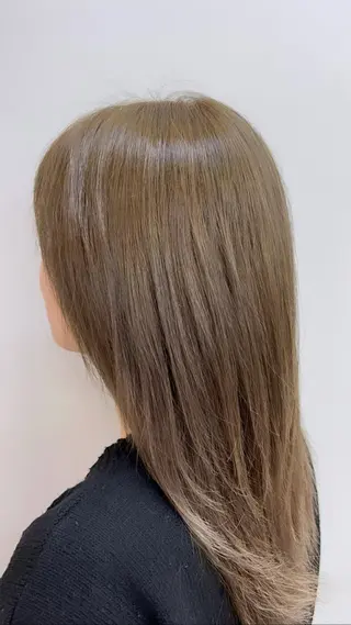 セミロング レイヤーカット/ 顔まわり/アオイのヘアスタイル