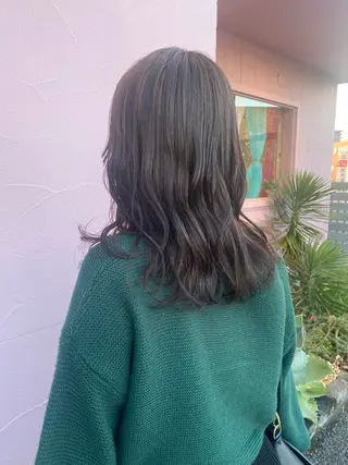 セミロング あいさ🤍ムラ無しカ ラー🤍のヘアスタイル