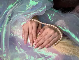 ネイル pink ladyサロン所属・べ にのネイルデザイン