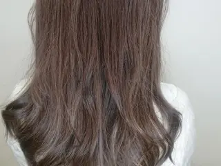 カラー ブリーチ/ヘアケア/ 艶髪/イギチハルのヘアスタイル