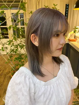 ミディアム カラー Oggi西新店所属・浦田真代 ／ショートのヘアスタイル