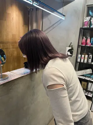 ミディアム カラー ミルクティー× グレージュMOMOのヘアスタイル