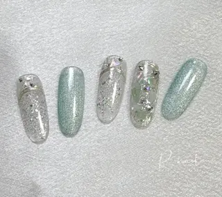 ネイル 太田 汐音のネイルデザイン