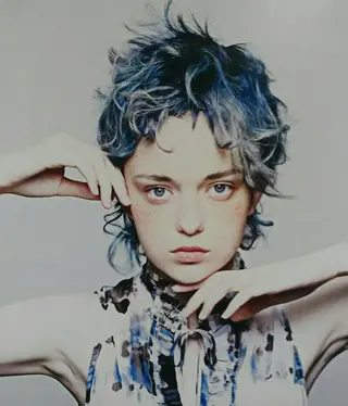 ショート カラー 藤森 希美のヘアスタイル