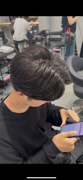 パーマ メンズ センターパート/フェ ザー🔥SHUYAのヘアスタイル