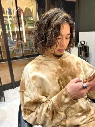 ロング カラー パーマ メンズ メンズ特化❤️‍🔥 パーマ職人江口佳乃のヘアスタイル