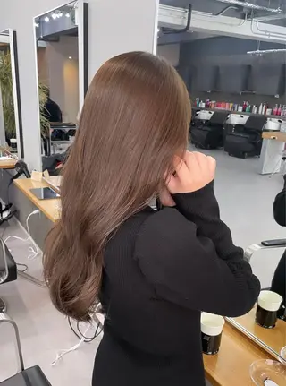 ロング カラー ミルクティーベージュ ❤︎レイヤー　MIAのヘアスタイル